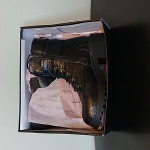 Brand New Nicole Miller New York Black Combat Boots Size 7.5